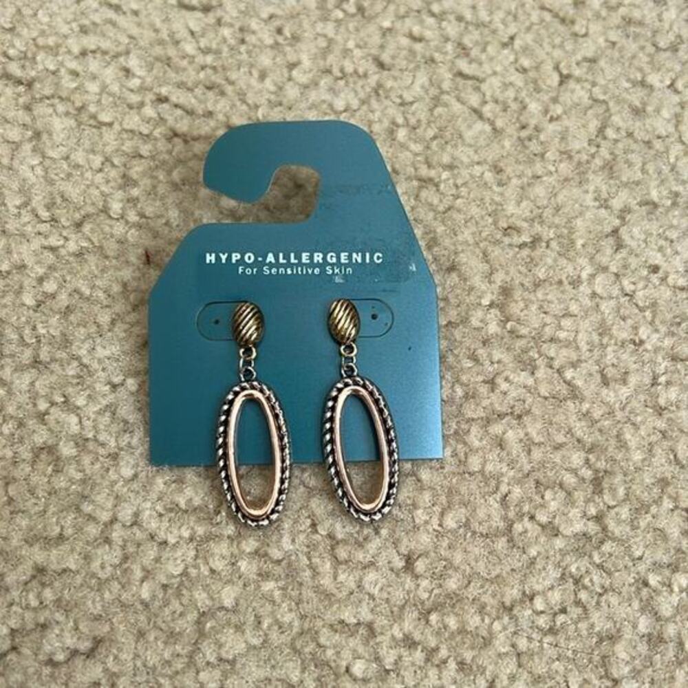 NWT SO Oval Drop Earrings‎ Hypoallergenic Dangle Earrings Two Tone